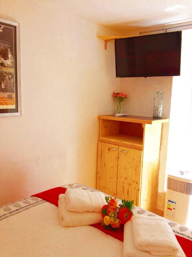 Franreal, 4 Appartements Sarlat-la-Canéda Exteriör bild