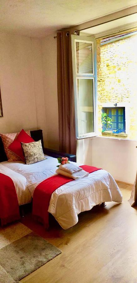 Franreal, 4 Appartements Sarlat-la-Canéda Exteriör bild